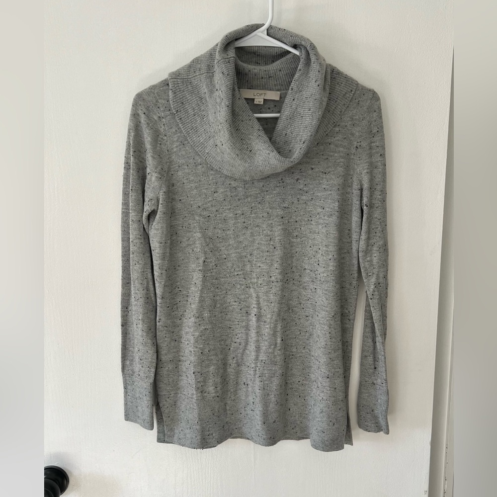 Loft Grey and Black Cowl